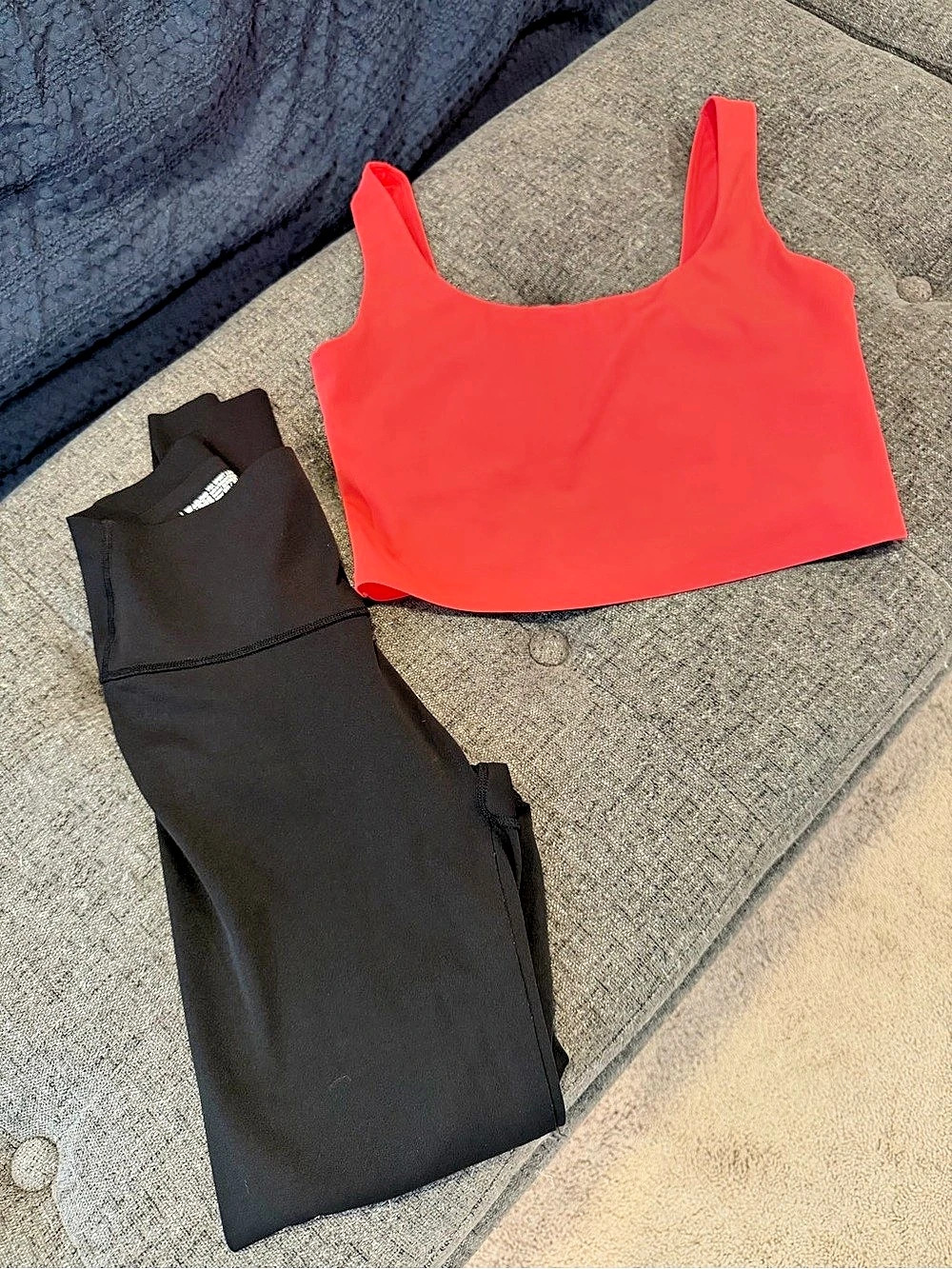 Victoria's Secret Sport Crop Top & Leggins set- xs/s